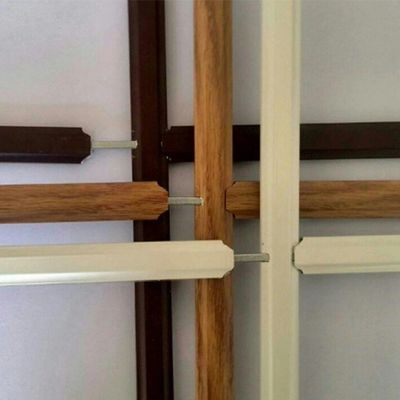 Ventana de doble acristalamiento de barra georgiana decorativa con aluminio de estilo de diseño moderno de 8 * 18